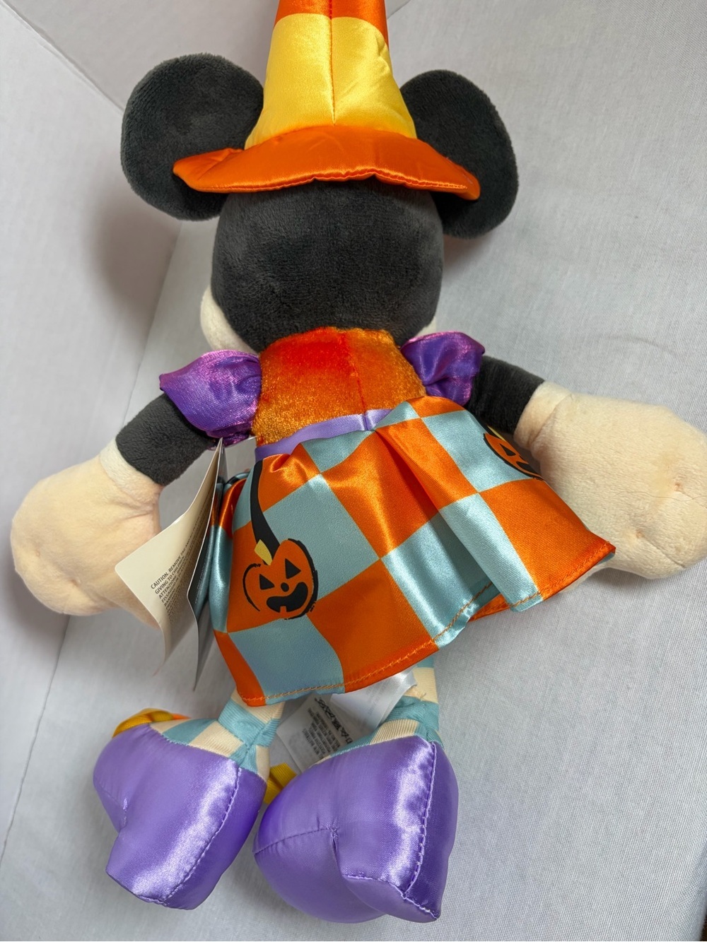 Disney Parks Minnie Mouse Halloween Tricks & Treats 2020 Plush NWT 16â Long - Picture 7 of 10
